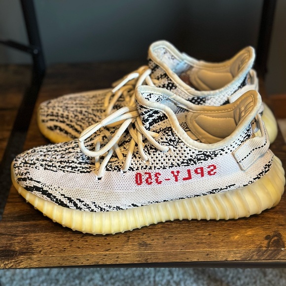 YEEZY zebra print shows - Men’s size 6 - Picture 7 of 8